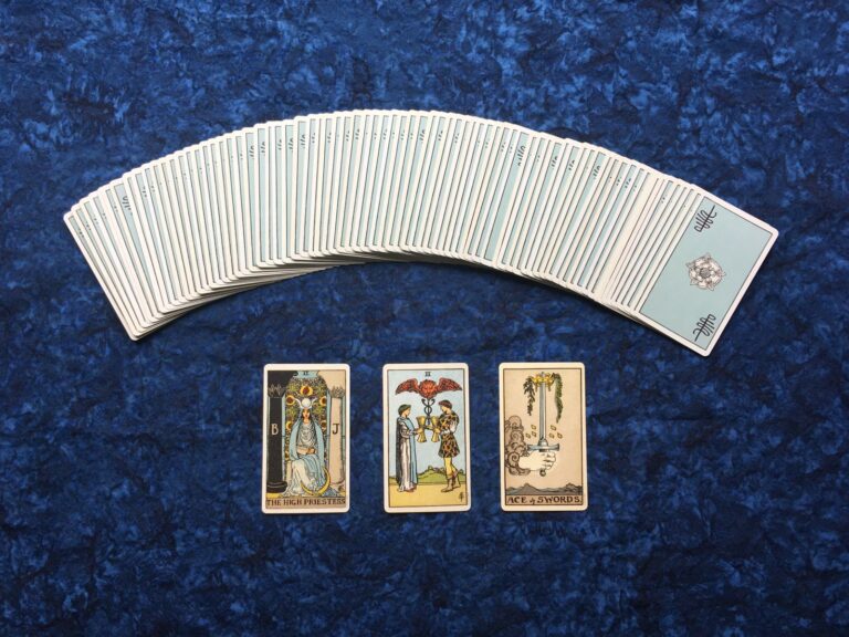 Start your tarot reading in 3 steps